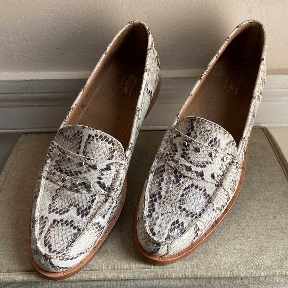 Bass Weejun Polly Studded Loafers Size 11 Snakeskin